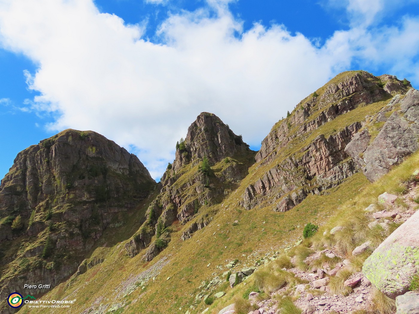 43 Rivediamo i Tre Pizzi baciati dal sole.JPG